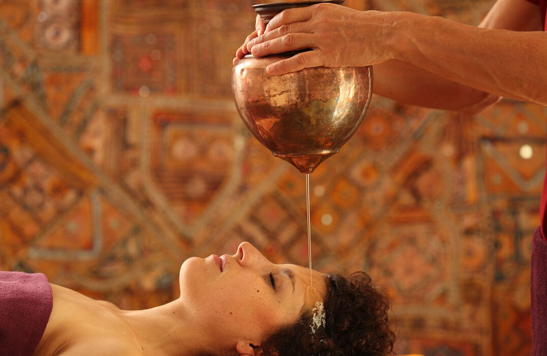 Ayurveda Stirnguss