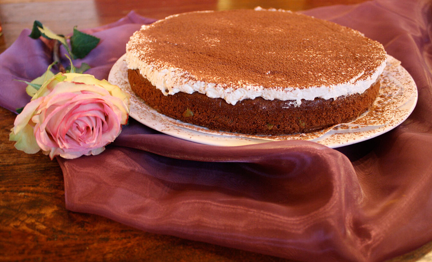 Kuchen und Rose