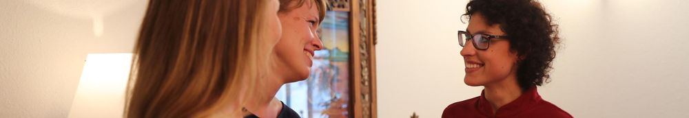 Frauen bei der Ayurveda-Beratung